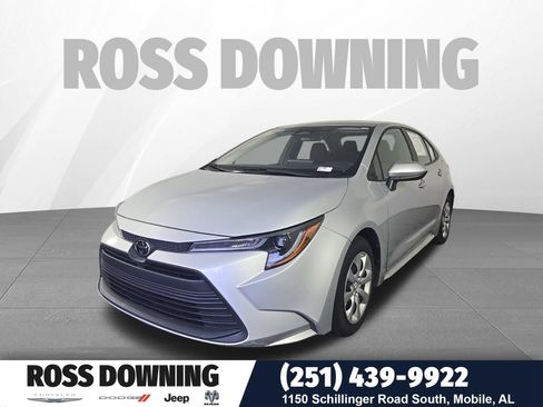 Used 2024 Toyota Corolla LE FWD image 1