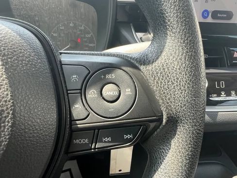 Used 2023 Toyota Corolla LE FWD image 15