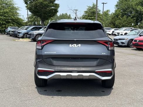 Used 2023 Kia Sportage LX AWD/4WD image 3