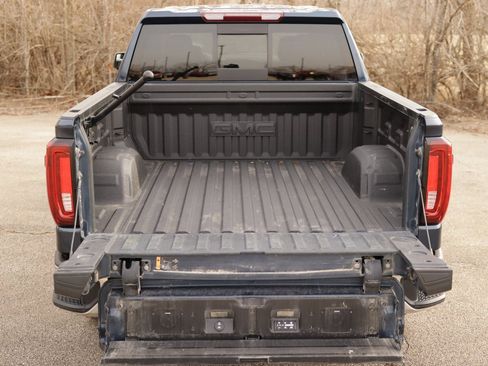 Used 2023 GMC Sierra 1500 SLT w/ SLT Convenience Package image 30