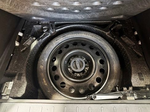 Used 2013 Chevrolet Equinox LS image 28