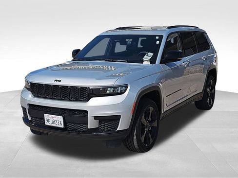 Used 2023 Jeep Grand Cherokee L Laredo image 7