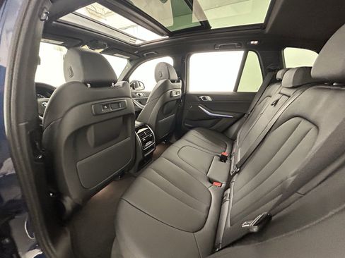 Used 2022 BMW X5 xDrive40i w/ Premium Package image 33