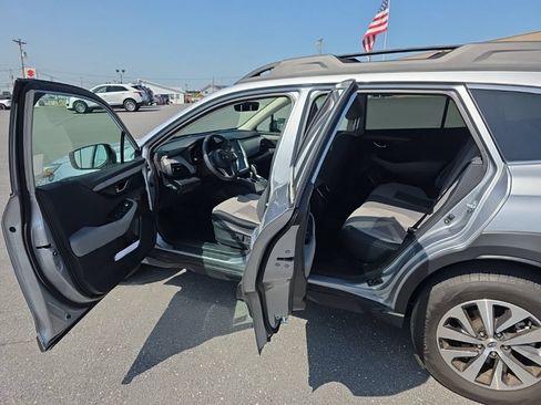 Certified 2025 Subaru Outback Premium AWD/4WD image 5