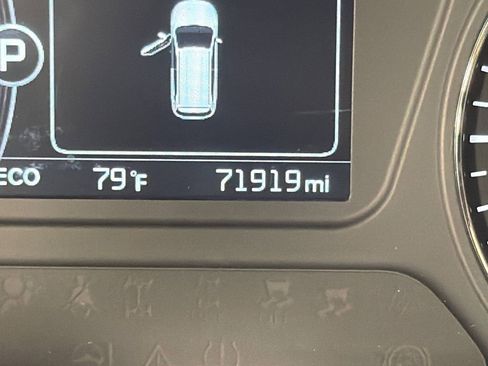 Used 2018 Kia Sorento FWD image 27