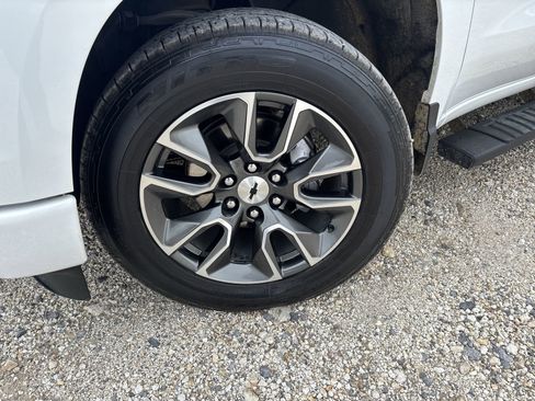 Used 2024 Chevrolet Silverado 1500 RST w/ Z71 Off-Road Package image 13