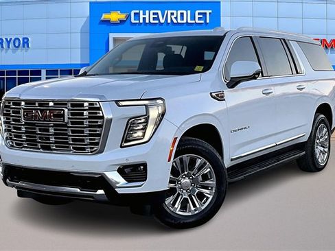 New 2026 GMC Yukon XL Denali image 2