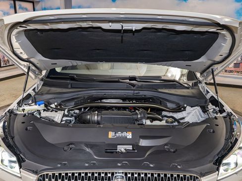 Used 2023 Lincoln Aviator Reserve w/ Equipment Group 201A image 5