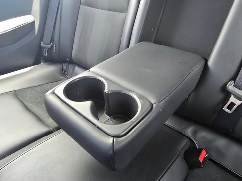 Used 2024 Nissan Ariya AWD image 9