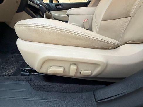 Used 2019 Subaru Outback 2.5i Limited AWD/4WD image 25