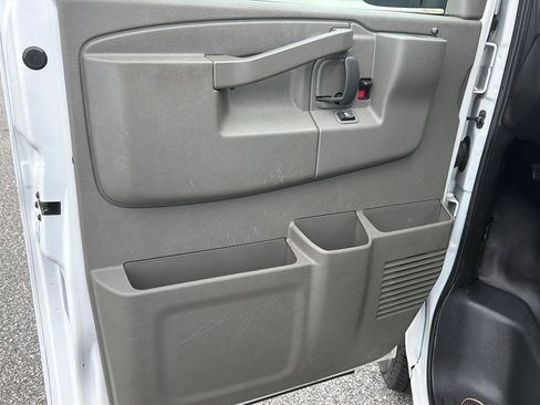 Used 2022 Chevrolet Express 2500 w/ Driver Convenience Package RWD image 15