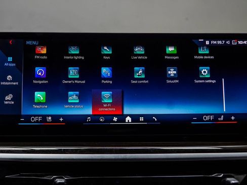 Used 2024 BMW X7 M60i AWD/4WD image 31