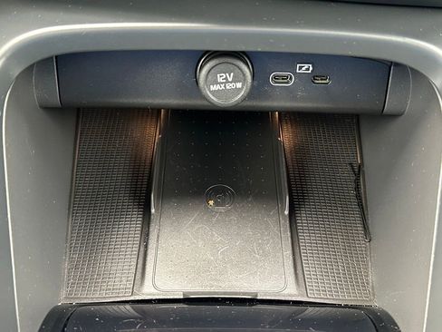 Used 2023 Volvo C40 P8 Recharge Plus w/ Climate Package AWD/4WD image 22