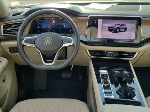 Certified 2026 Volkswagen Atlas SE FWD image 21