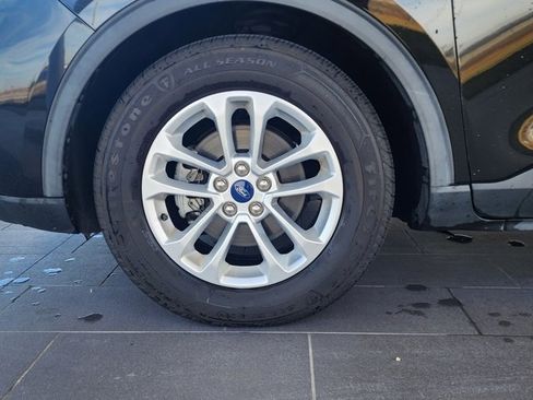 Used 2020 Ford Escape SE image 10