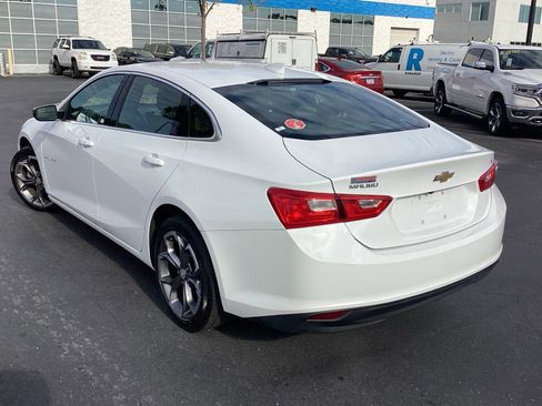 Used 2023 Chevrolet Malibu LT image 2
