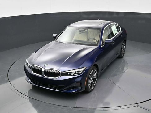 New 2026 BMW 330i Sedan w/ Premium Package RWD image 17