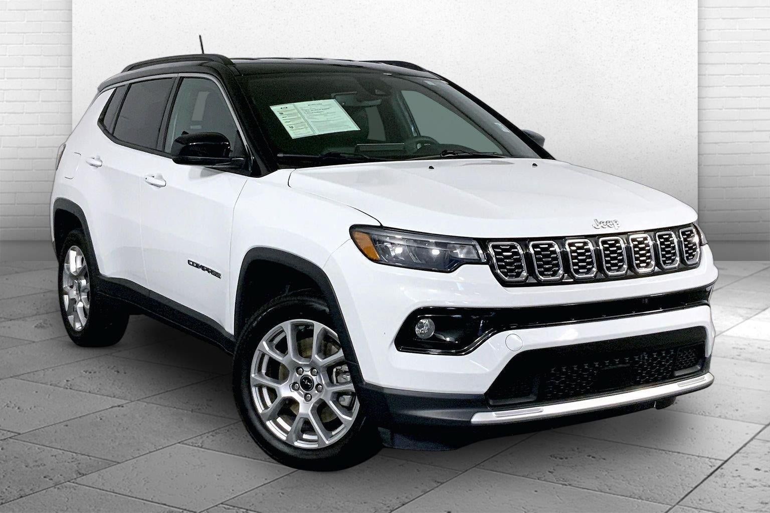 Used 2025 Jeep Compass Limited AWD/4WD image 1