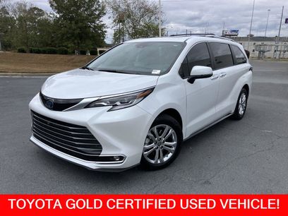 Certified 2023 Toyota Sienna Platinum