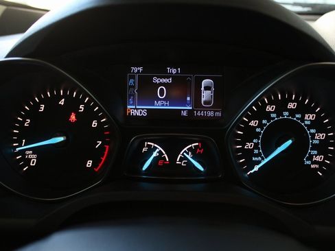 Used 2015 Ford Escape SE w/ SE Chrome Package image 13