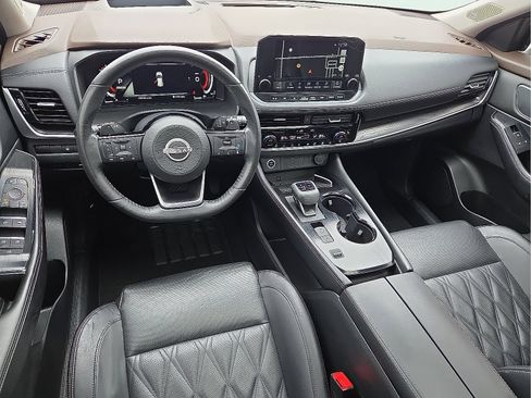 Used 2022 Nissan Rogue Platinum w/ Head-Up Display Package FWD image 11