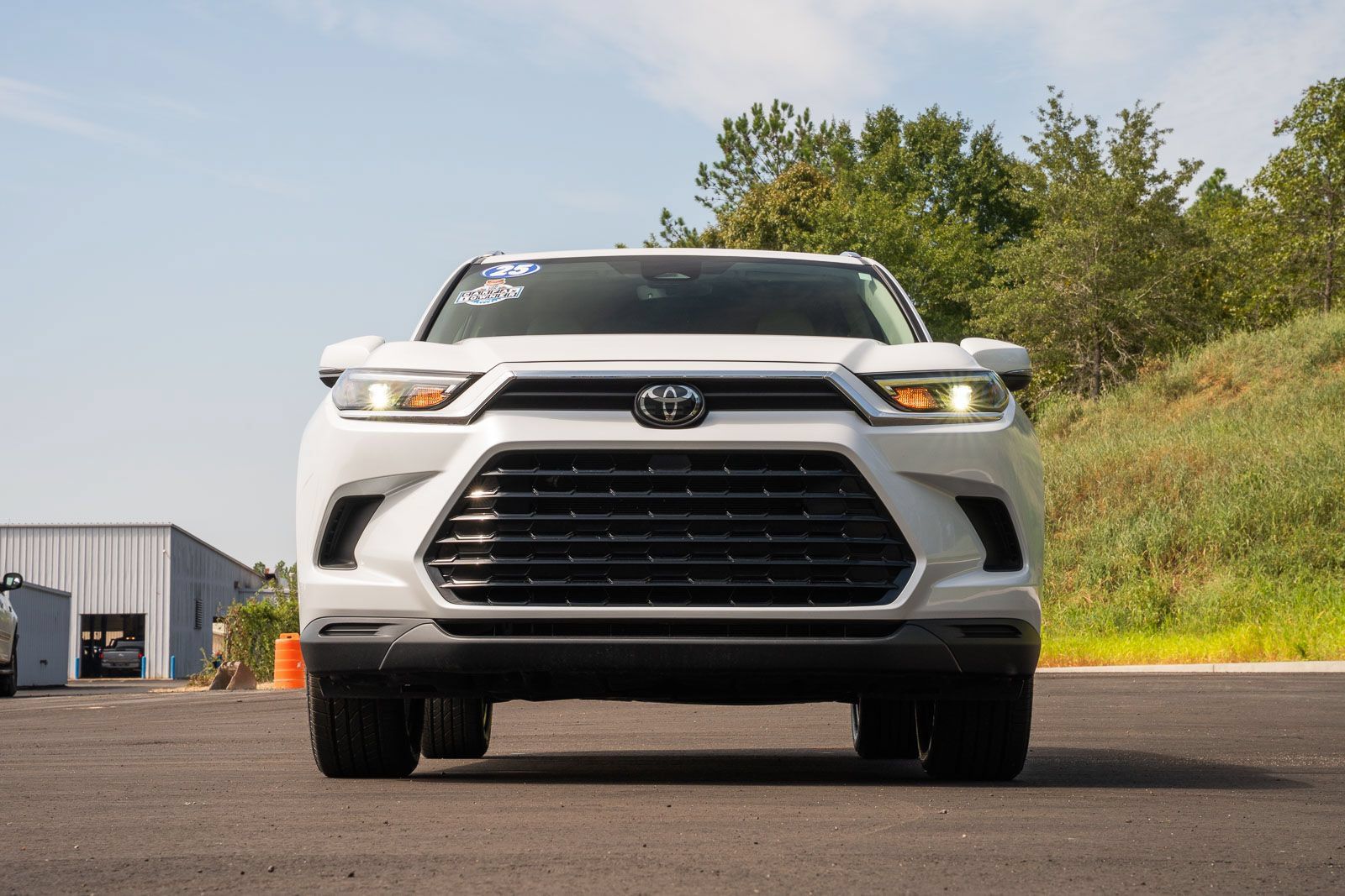 Used 2025 Toyota Grand Highlander FWD image 3