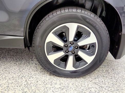 Used 2018 Subaru Forester 2.5i Limited AWD/4WD image 9