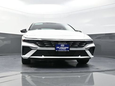 New 2026 Hyundai Elantra SEL Sport Premium FWD image 31