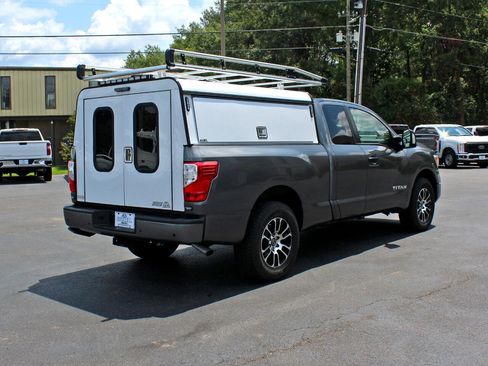 Used 2023 Nissan Titan SV w/ SV Utility Package image 12
