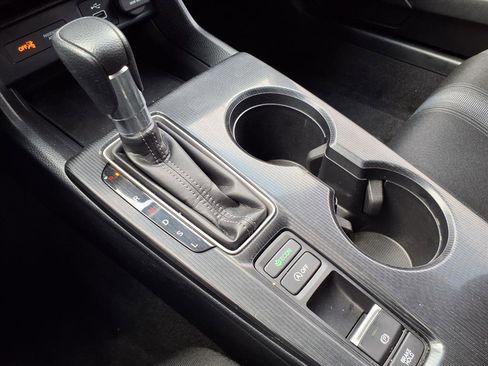 Used 2023 Honda Civic LX image 11