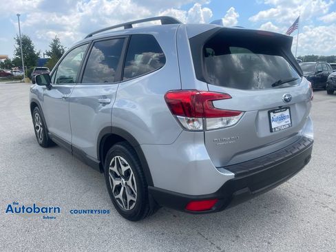Used 2019 Subaru Forester Premium w/ All-Weather Package AWD/4WD image 3