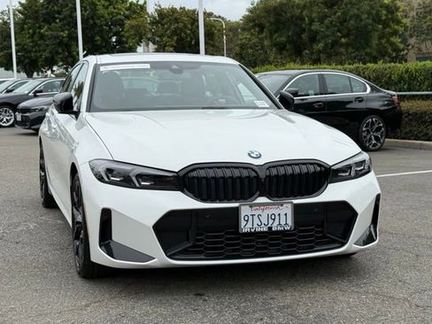 Used 2025 BMW 330i Sedan w/ M Sport Package image 5