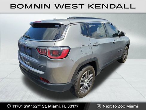 Used 2018 Jeep Compass Latitude image 4