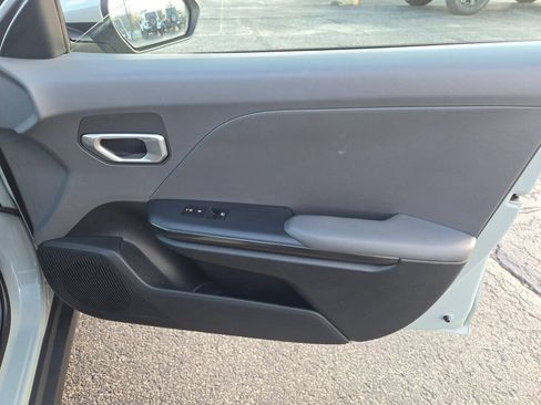Used 2025 Kia K4 FWD image 7