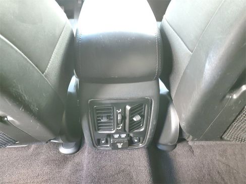 Used 2018 Jeep Grand Cherokee Limited w/ Luxury Group II image 14