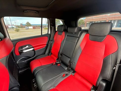 Used 2022 Mercedes-Benz GLB 35 AMG 4MATIC image 29
