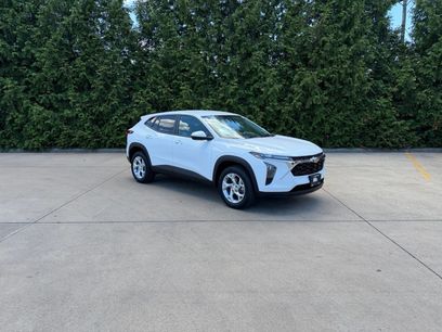 Used 2024 Chevrolet Trax LS w/ LS Convenience Package