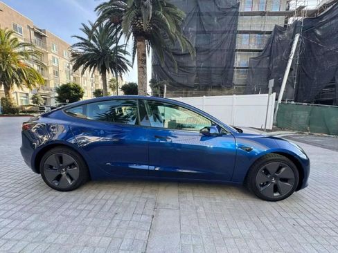 Used 2021 Tesla Model 3 Standard Range Plus image 5