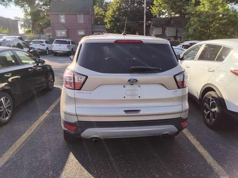 Used 2017 Ford Escape SE FWD image 10