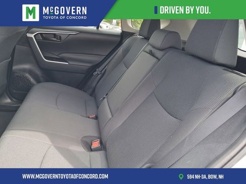Used 2024 Toyota RAV4 LE AWD/4WD image 21