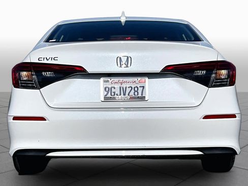 Used 2023 Honda Civic LX image 4