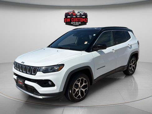 Used 2025 Jeep Compass Limited AWD/4WD image 3