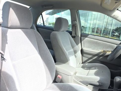 Used 2007 Toyota Corolla CE w/ Upgrade Pkg FWD image 8