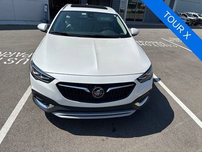 Used 2018 Buick Regal Essence w/ Driver Confidence Package #1