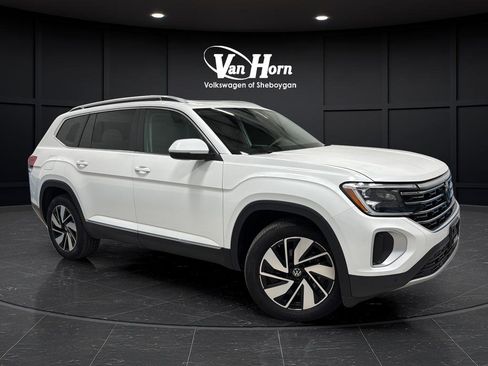 Used 2024 Volkswagen Atlas SEL AWD/4WD image 1