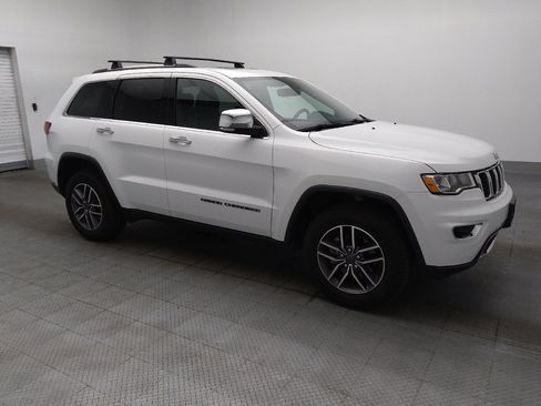 Used 2020 Jeep Grand Cherokee Limited w/ Luxury Group II image 11