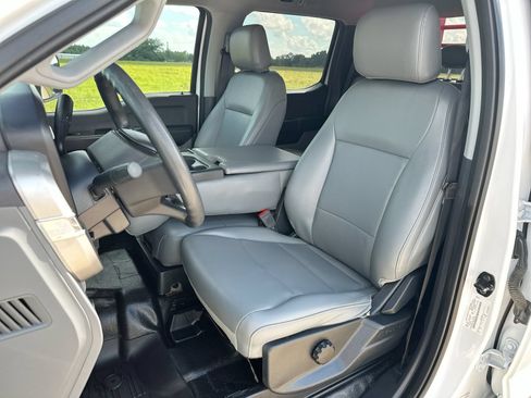 Used 2024 Ford F550 4x4 Crew Cab Super Duty image 11