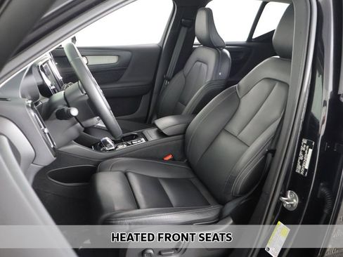 Used 2024 Volvo XC40 B5 Plus image 7