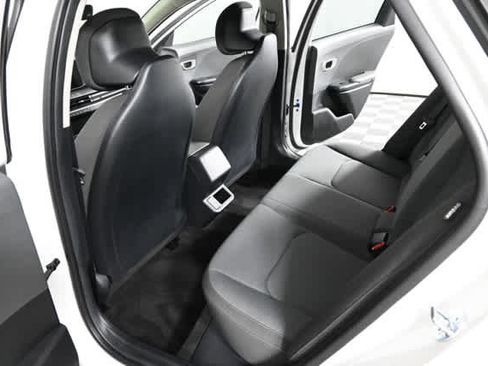 Used 2025 Kia K4 LX FWD image 15