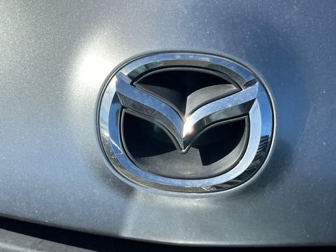 Used 2012 MAZDA MAZDA3 i Grand Touring w/ Tech Pkg image 10